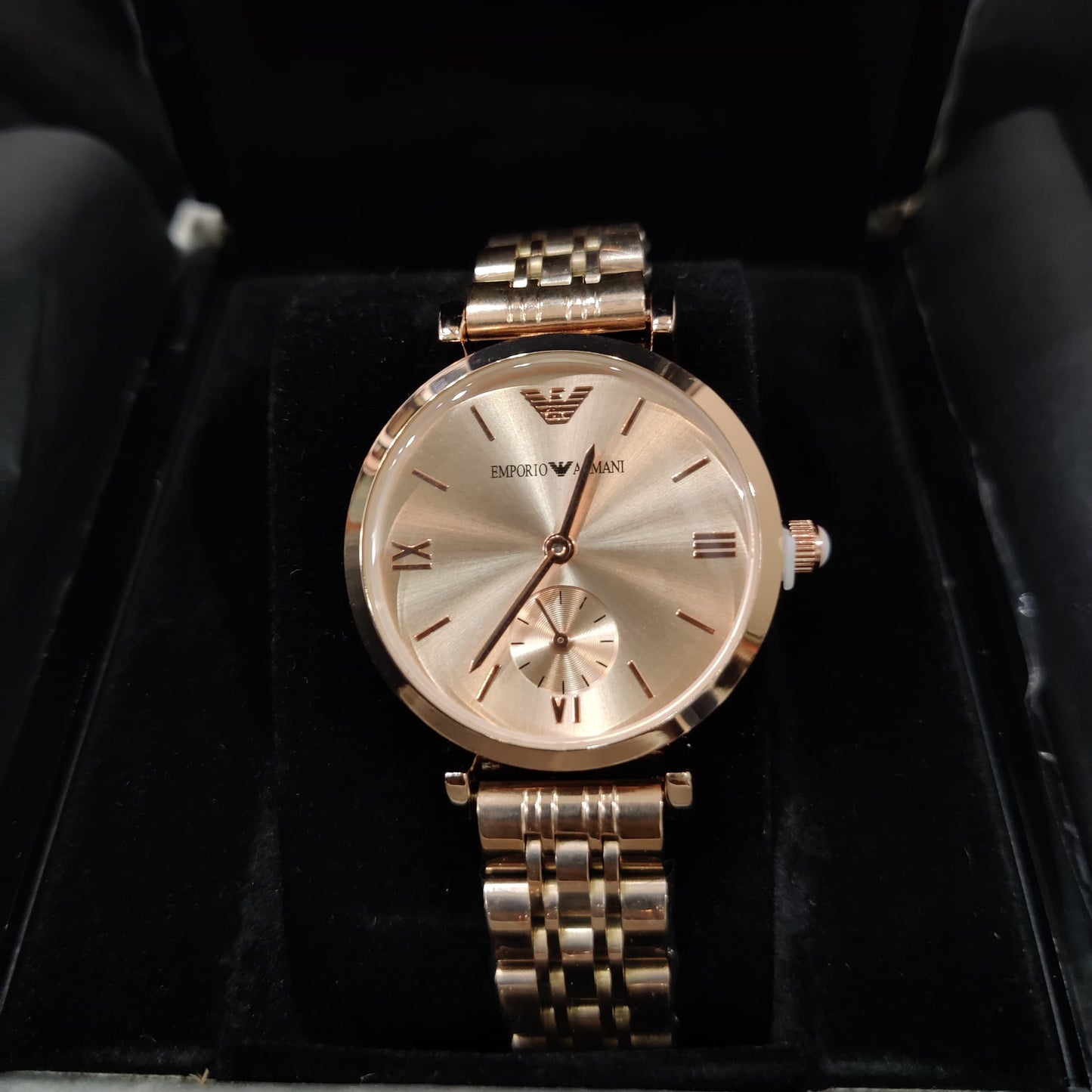 Emporio-Armani Classic Dial Watch
